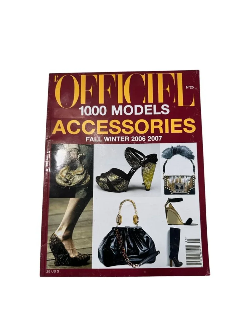 L’Officiel 1000 Models Accessories No.25 Fall/Winter 2006-2007 Magazine